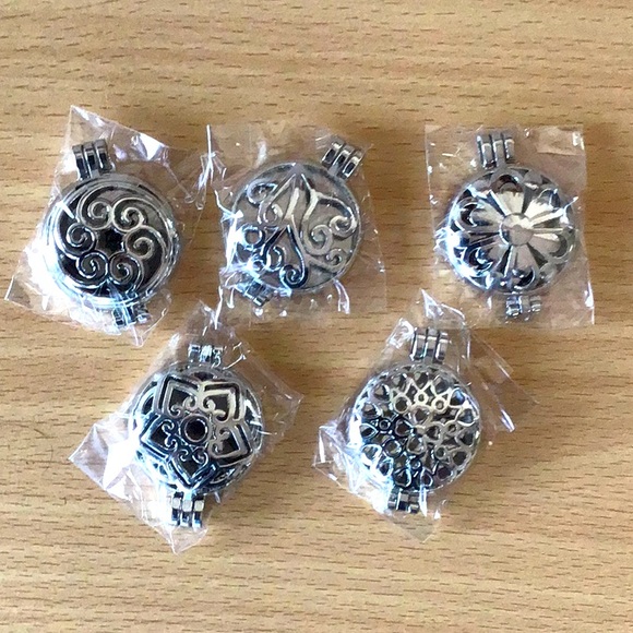 Essential oil diffusers - Picture 2 of 2